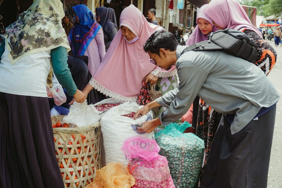 Pembahasan Hukum Jual Beli Pada Hari Jumat